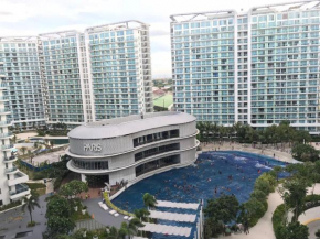 Azure Luxury Beach View Condo Staycation